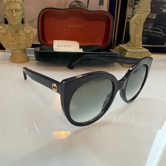 NWT authentic Gucci Womens Cat Eye Blue Fashion sunglasses .๐๐๐ - Picture 13 of 15
